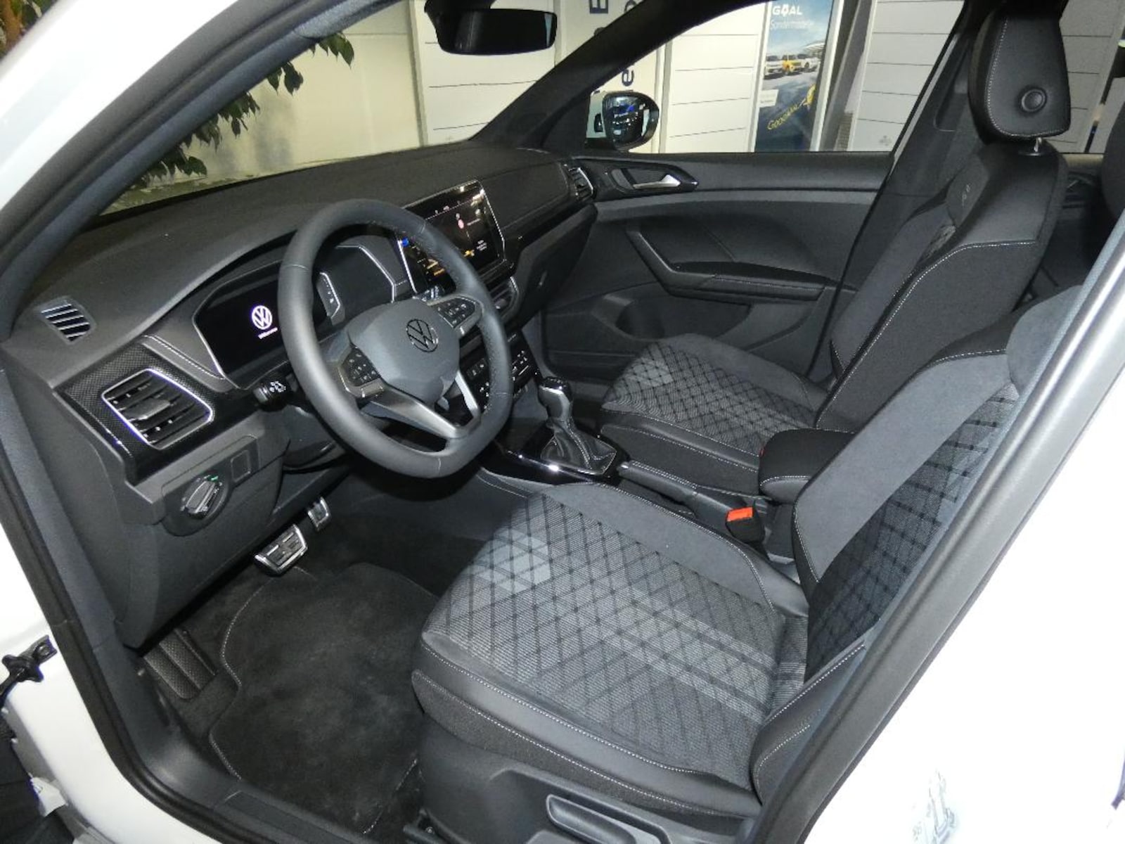Volkswagen T-Cross – Bild 8