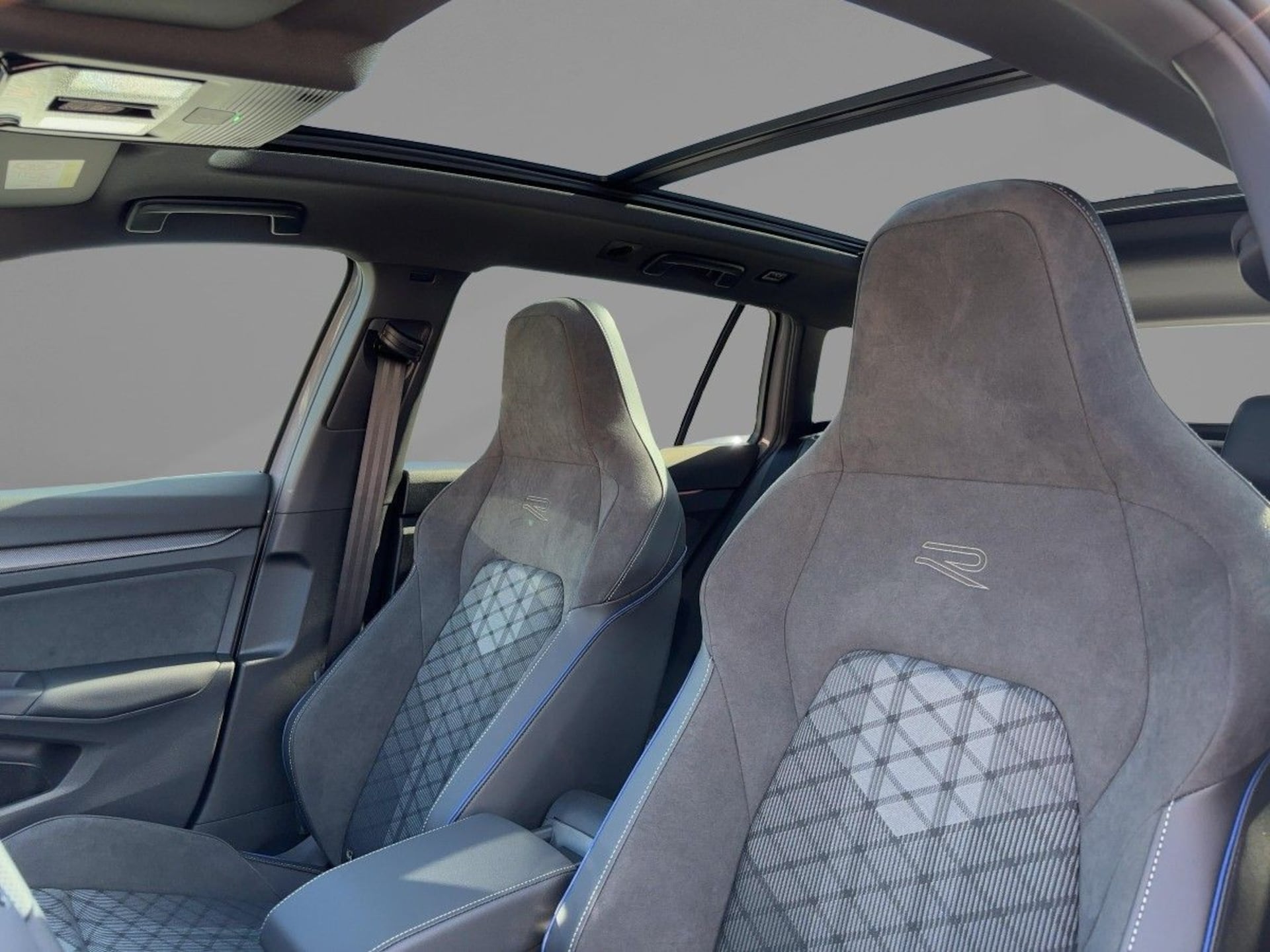 Volkswagen Golf Variant R-Line