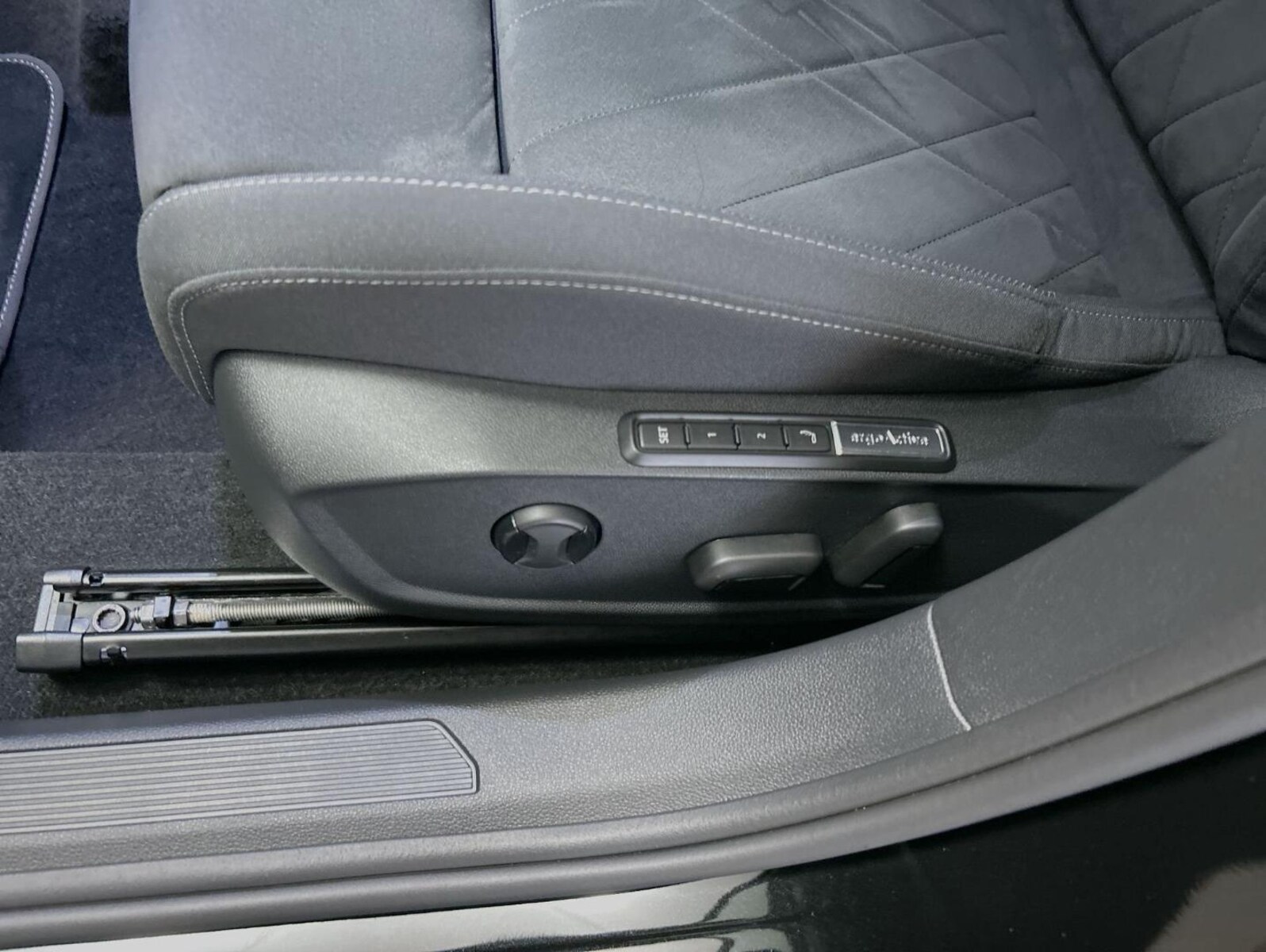 Volkswagen Golf Variant – Bild 12