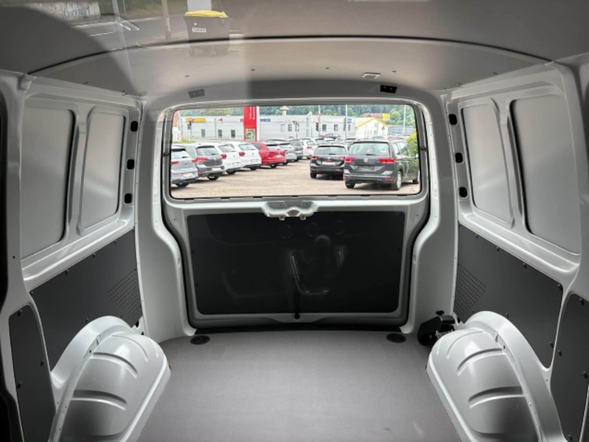 Volkswagen T6.1 Transporter Kasten kurzer Radstand