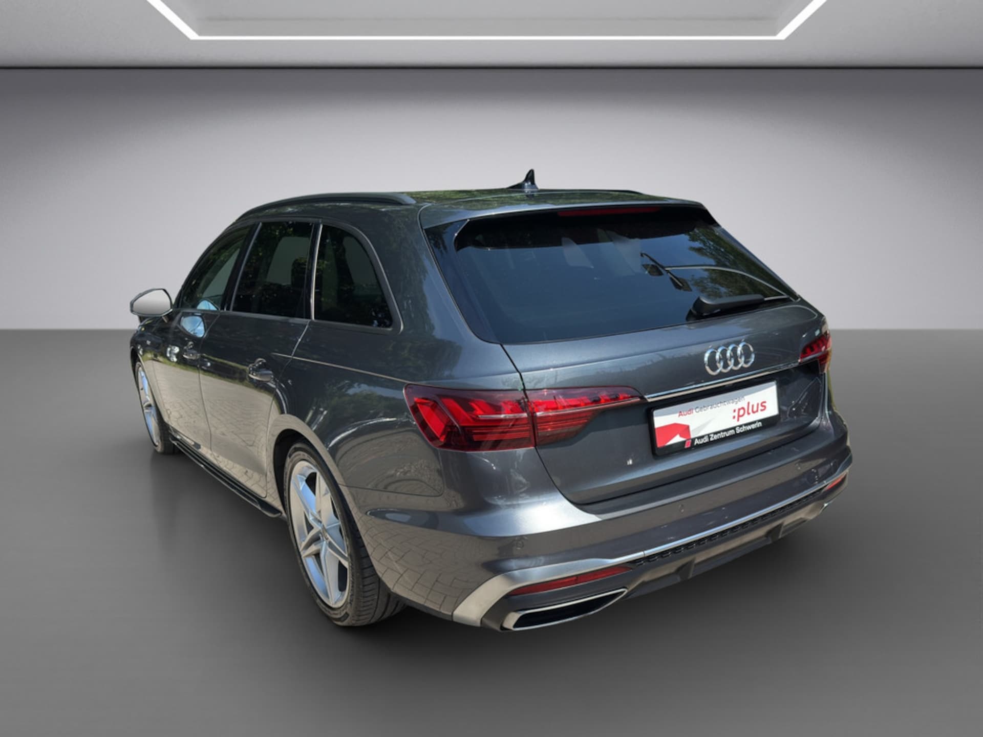 Audi A4 Avant S line