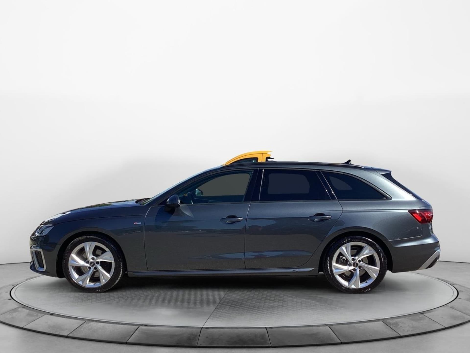 Audi A4 Avant S line