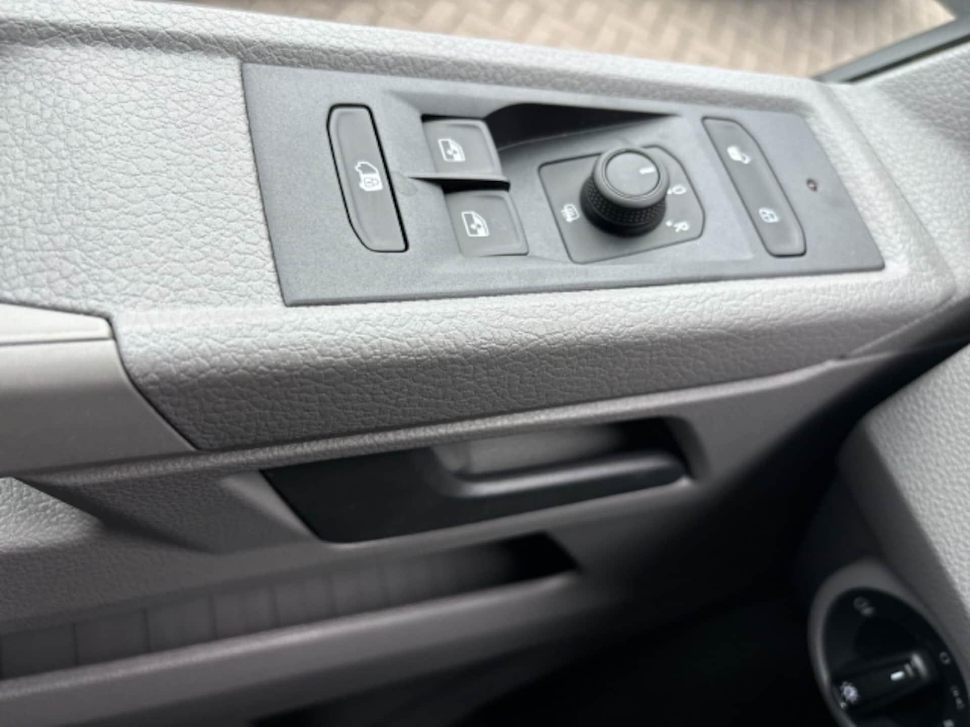 Volkswagen T6.1 Transporter Kasten kurzer Radstand
