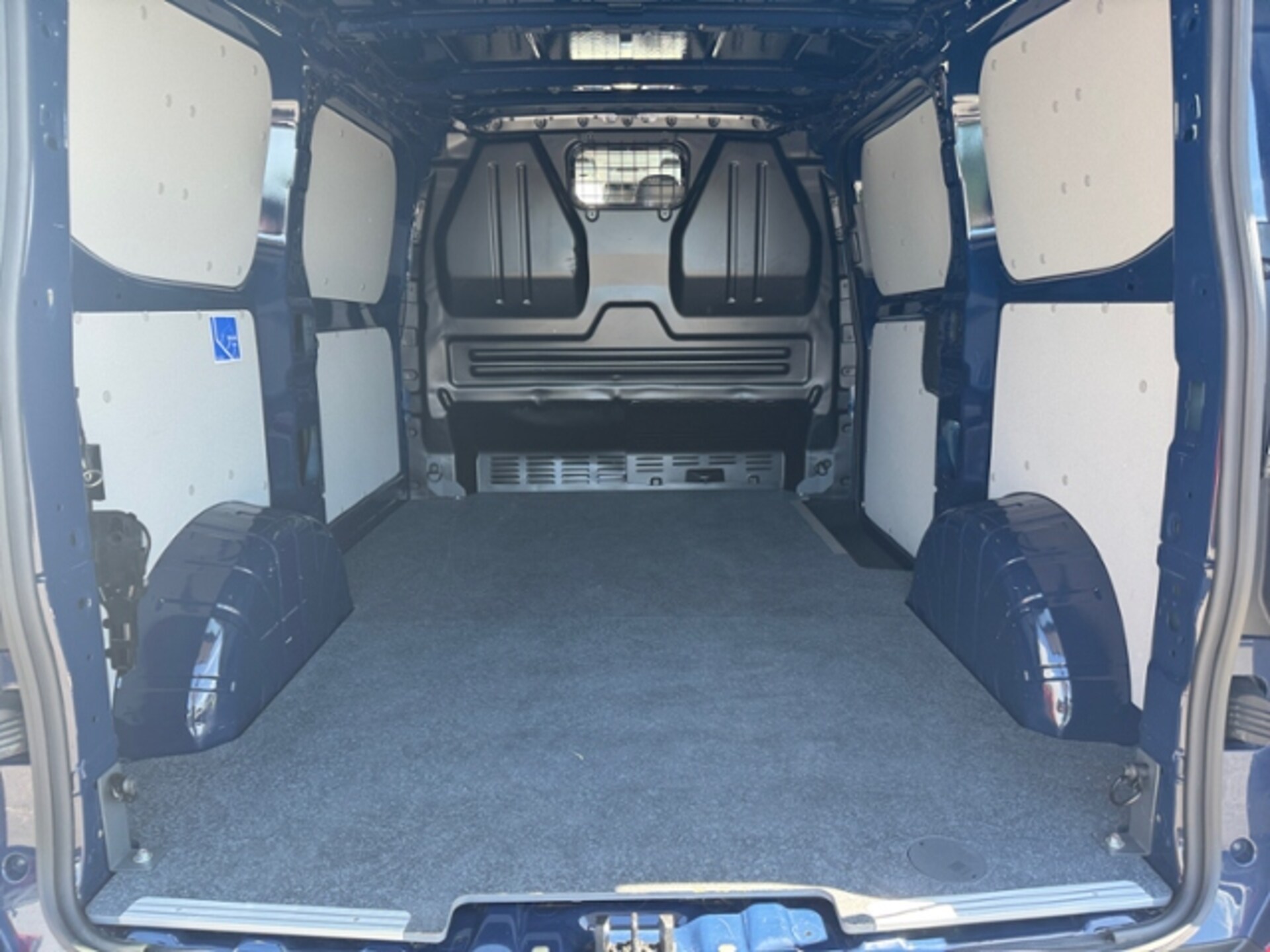 Volkswagen Transporter Kasten kurzer Radstand