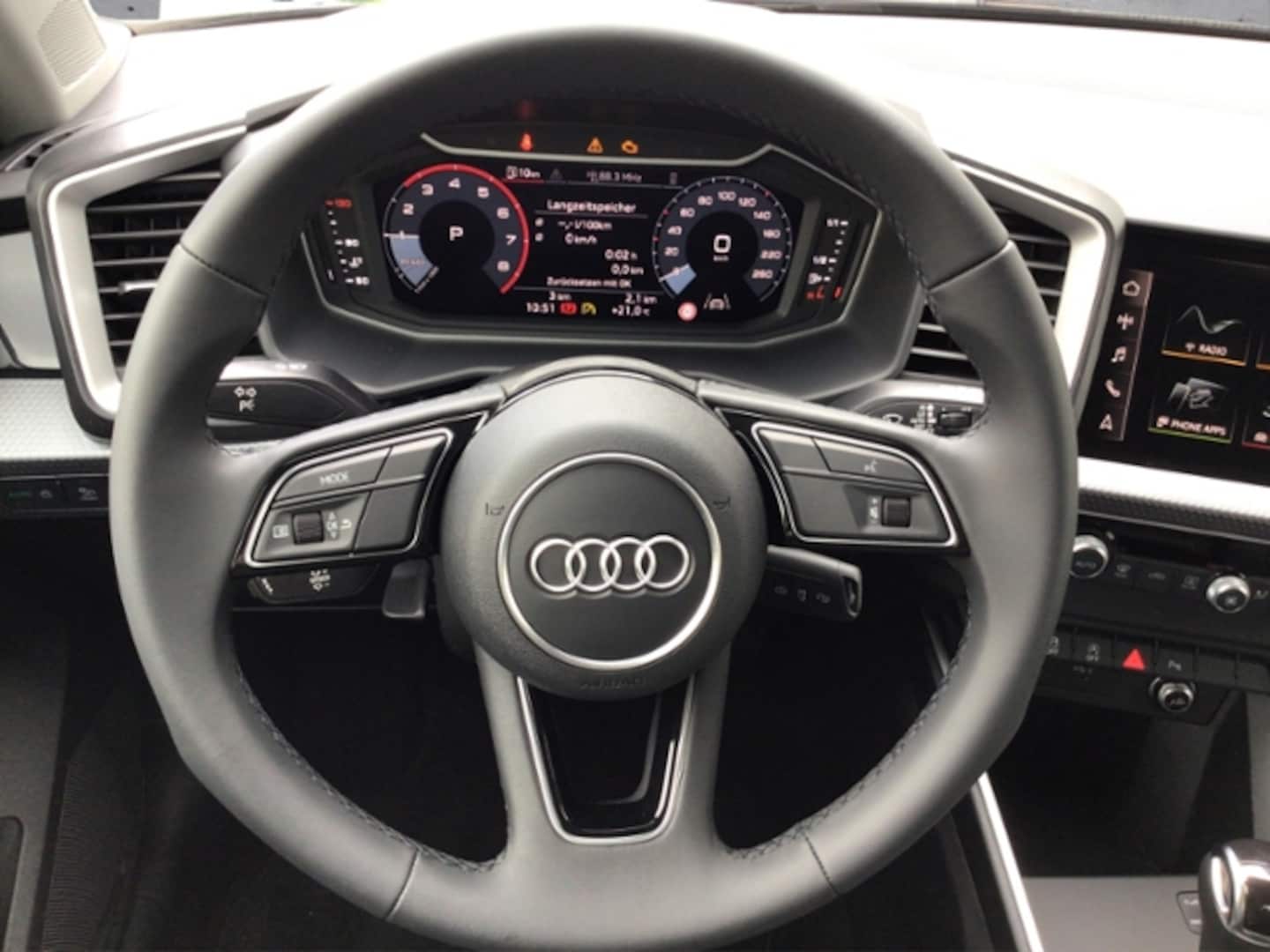 Bild über Audi A1 Sportback advanced 25 TFSI S tronic - für weitere Informationen kontaktieren Sie den Audi Partner