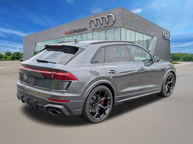 2026 Audi RS Q8 SUV performance
