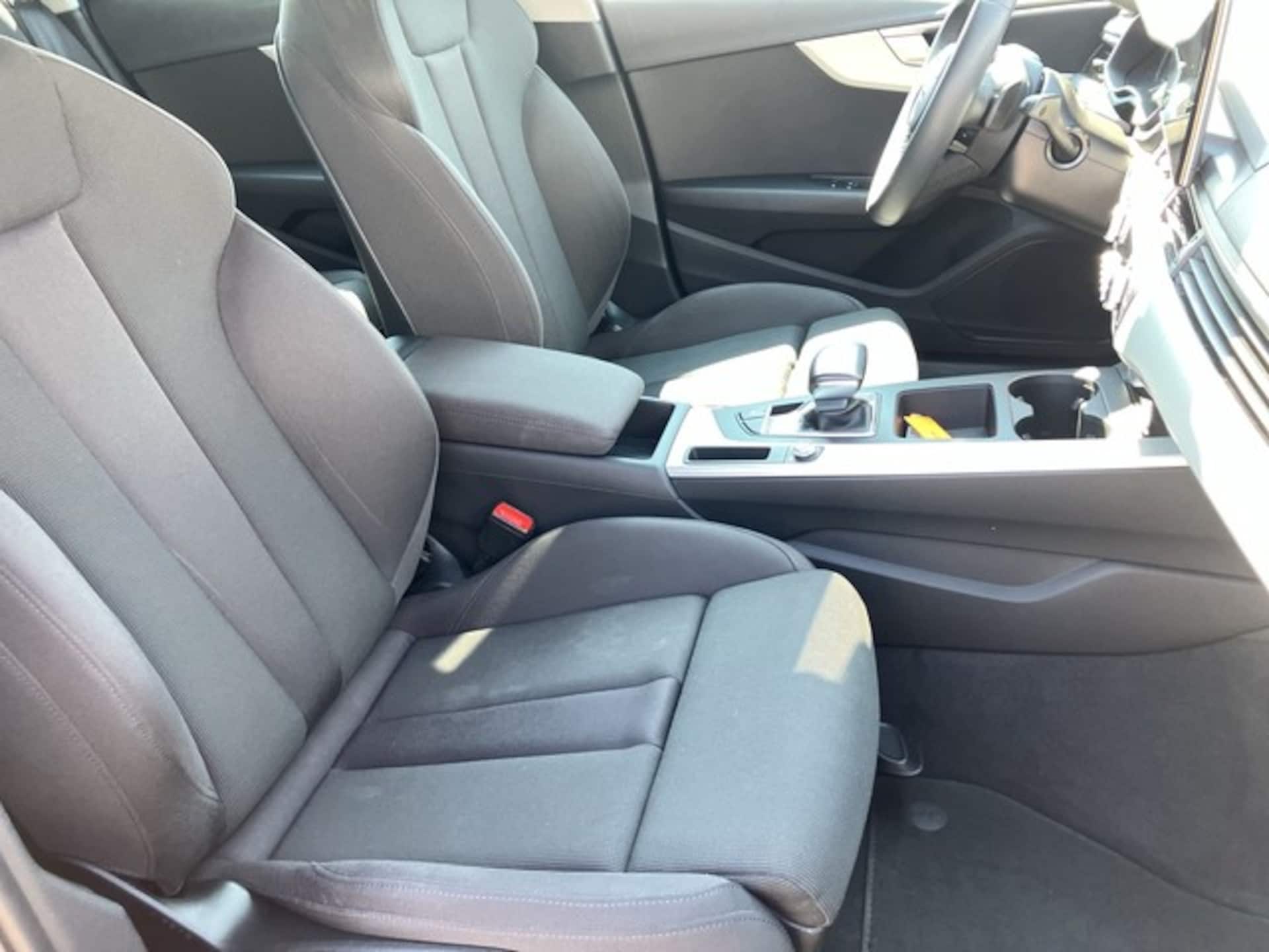 Audi A4 Avant S line