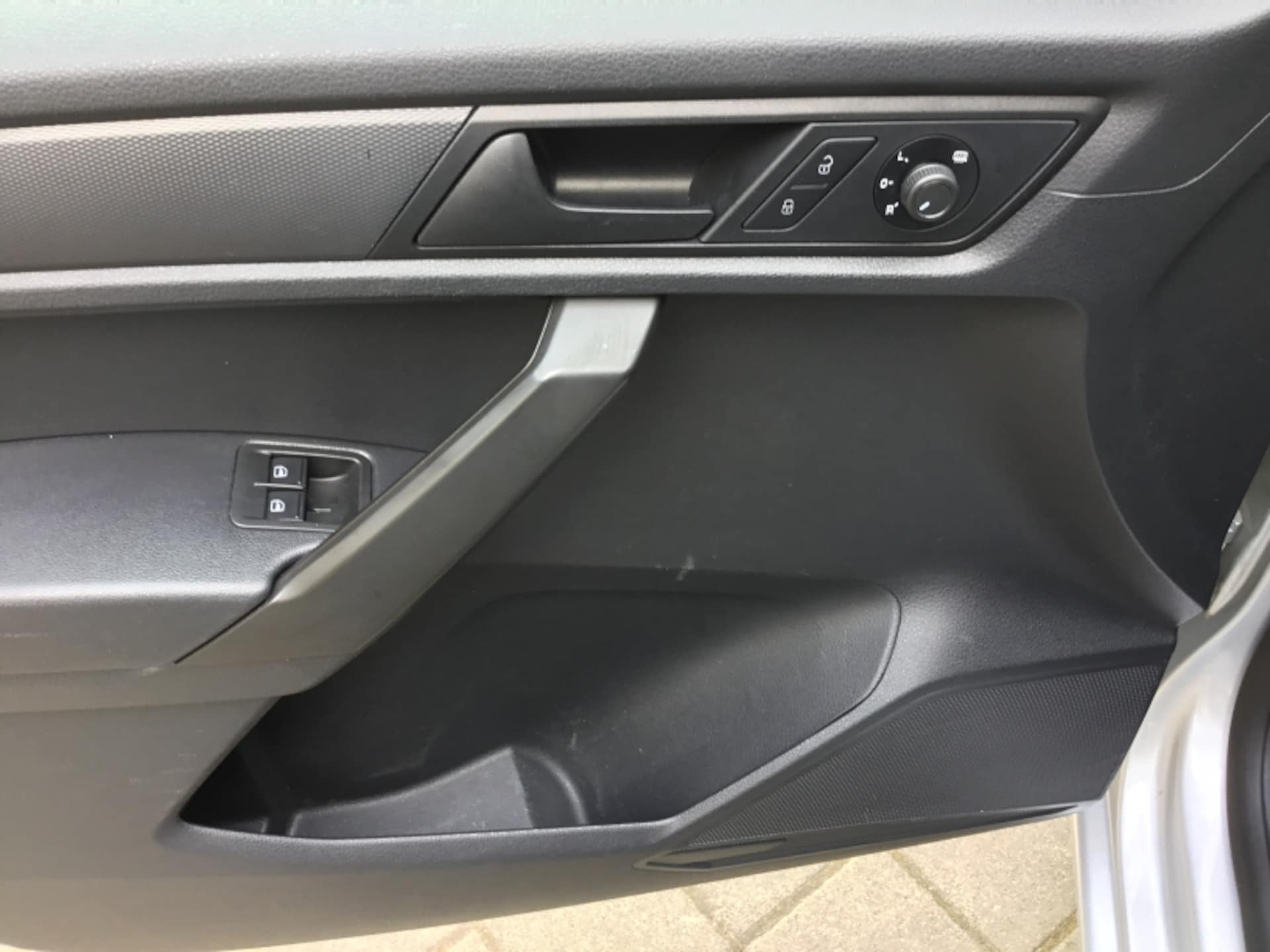 Volkswagen Caddy Maxi Kasten Basis-Modell