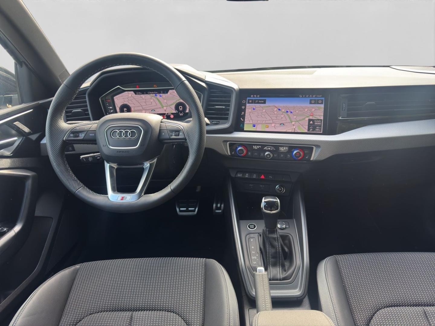 Bild über Audi A1 Sportback S line 35 TFSI S tronic - für weitere Informationen kontaktieren Sie den Audi Partner