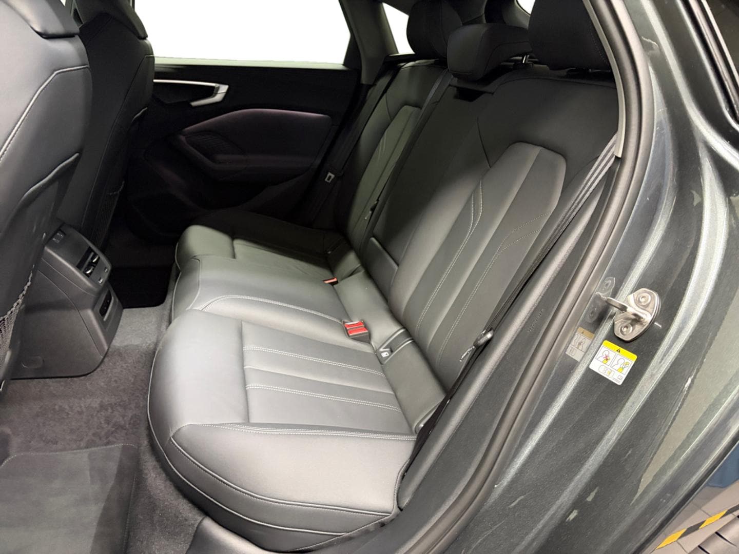 Bild über Audi A5 Limousine TFSI S tronic - für weitere Informationen kontaktieren Sie den Audi Partner