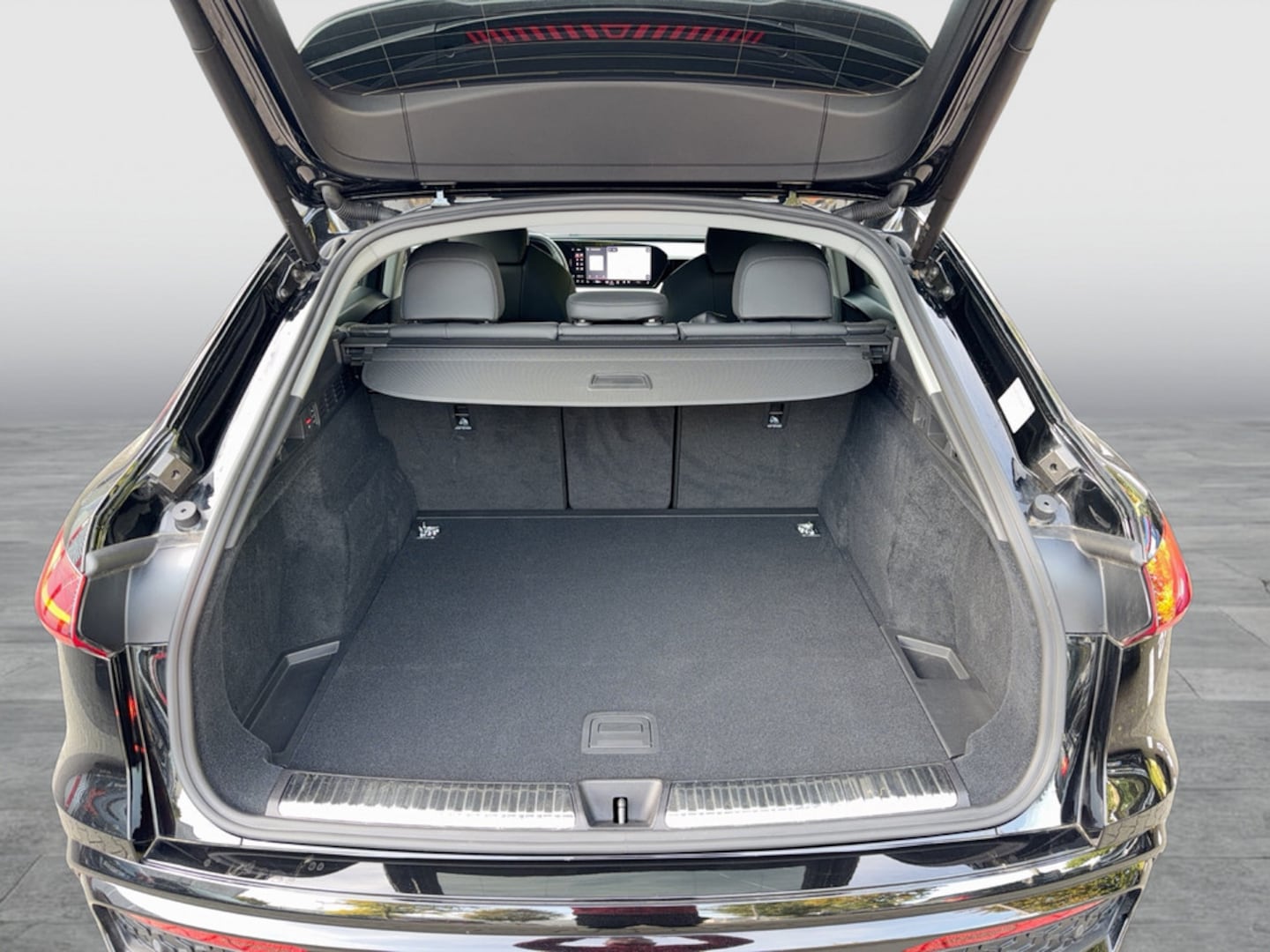 Bild über Audi Q5 Sportback TDI quattro 150 kW S tronic - für weitere Informationen kontaktieren Sie den Audi Partner