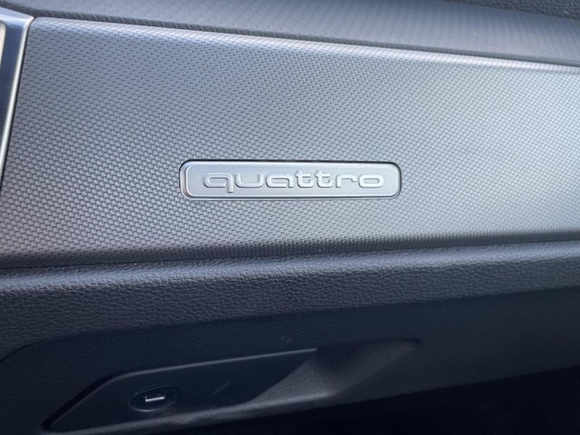 2025 Audi Q3 S Line Premium Plus - Photo 12