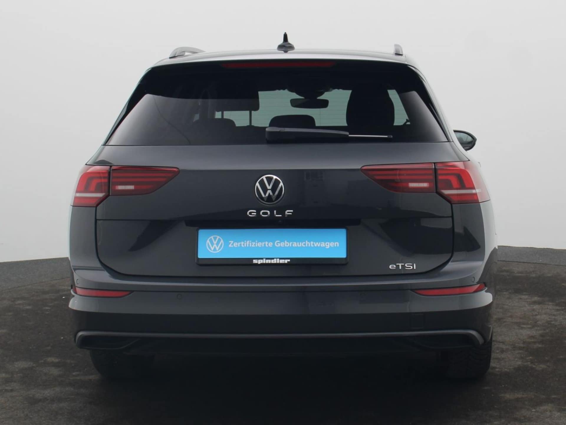 Volkswagen Golf Variant Life