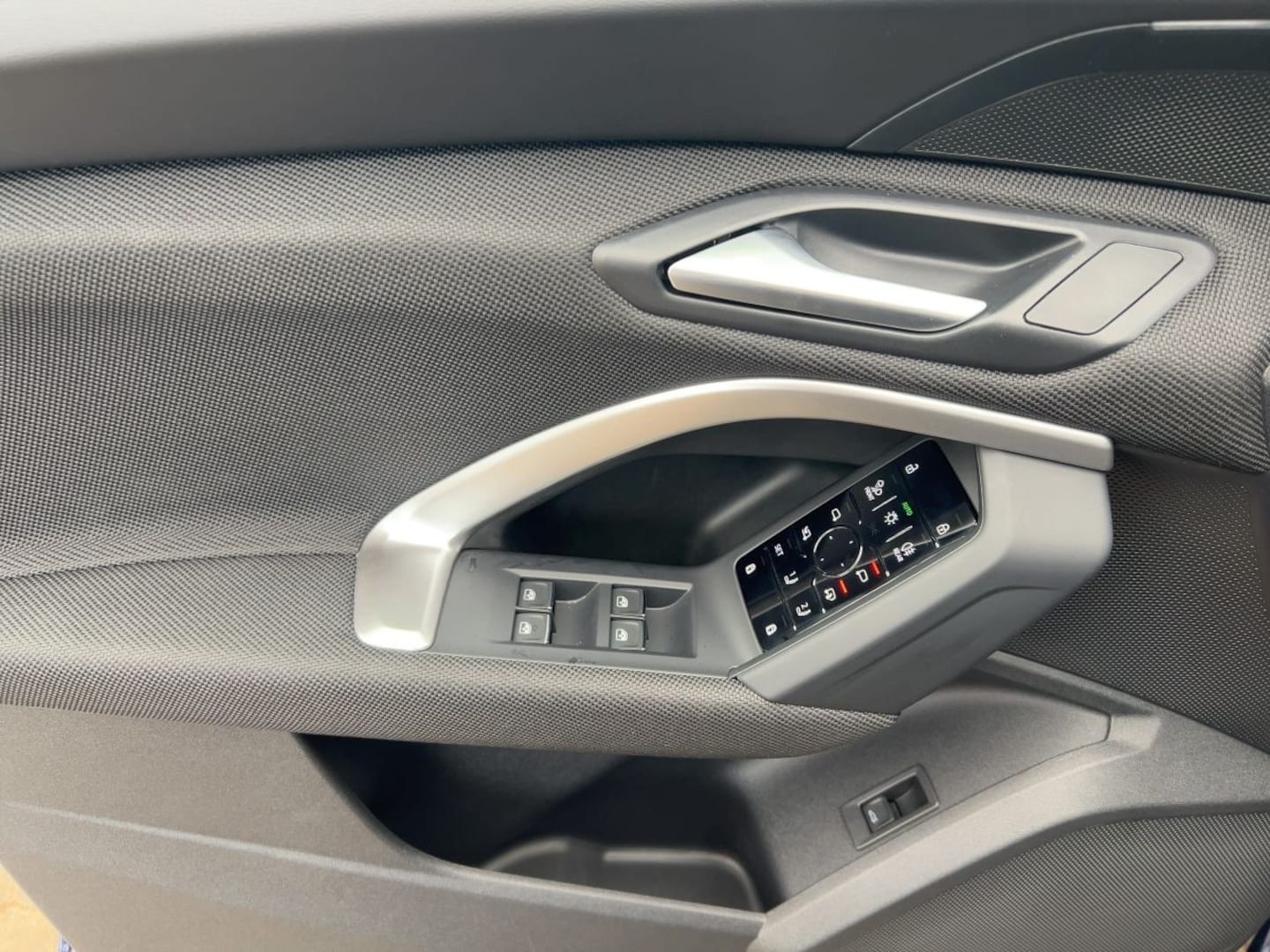 Bild über Audi Q5 SUV TFSI quattro 150 kW S tronic - für weitere Informationen kontaktieren Sie den Audi Partner