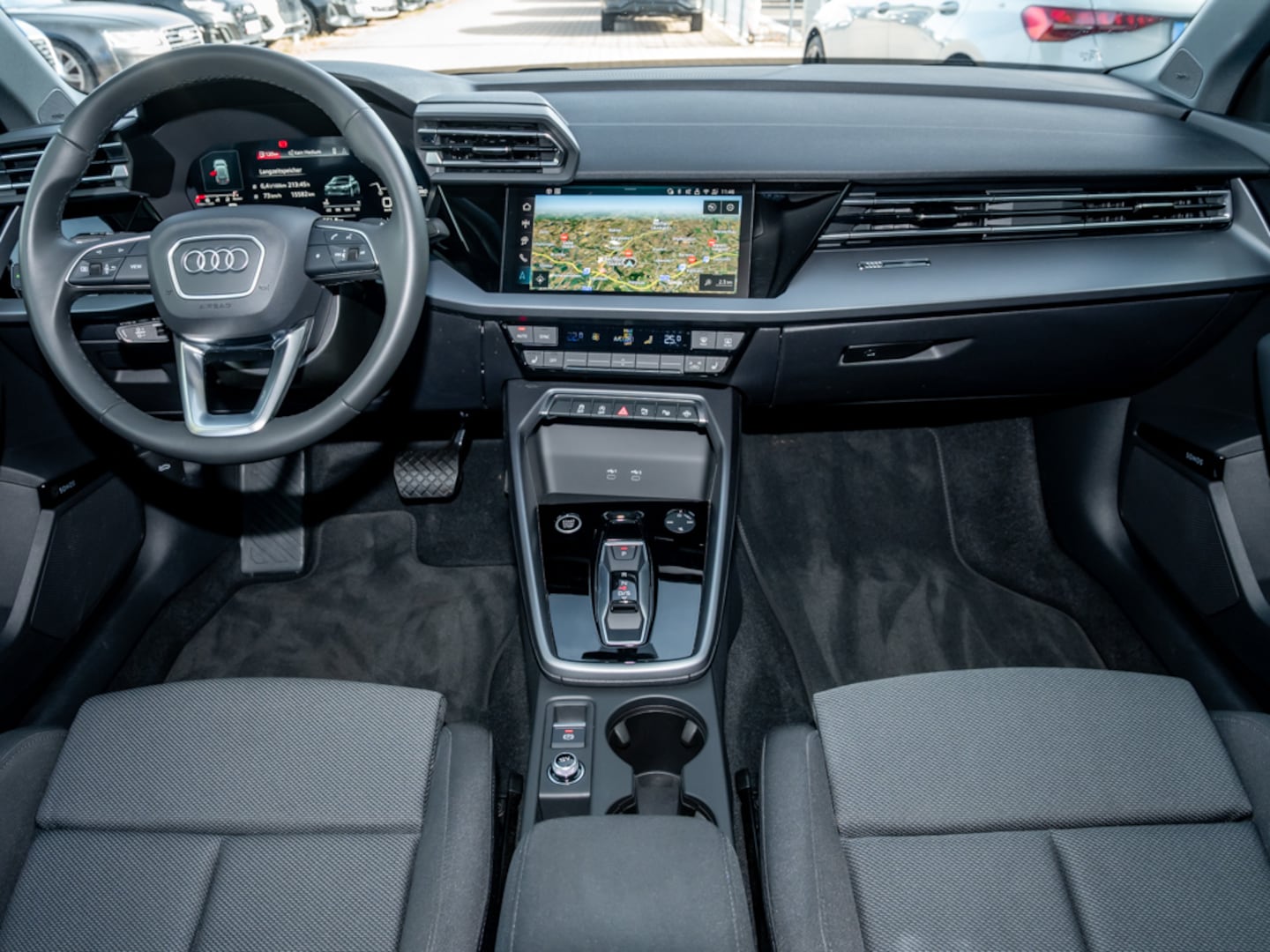 Bild über Audi A3 Sportback S line 35 TFSI S tronic - für weitere Informationen kontaktieren Sie den Audi Partner