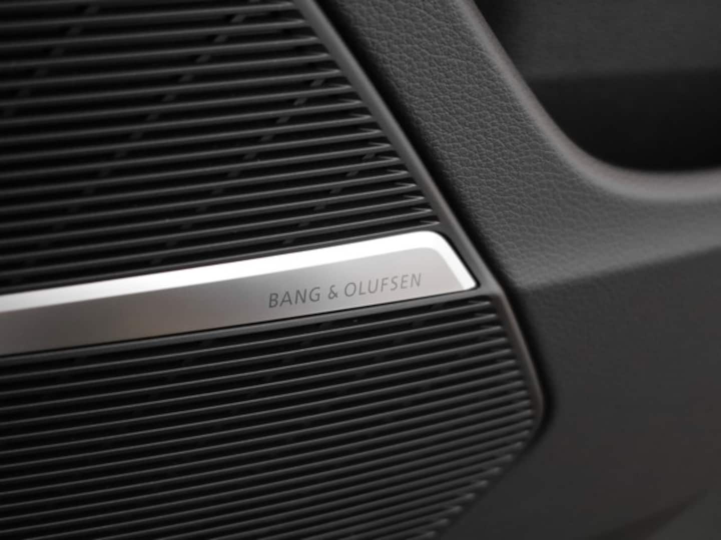 Bild über Audi RS Q8 SUV TFSI quattro 441 kW tiptronic - für weitere Informationen kontaktieren Sie den Audi Partner