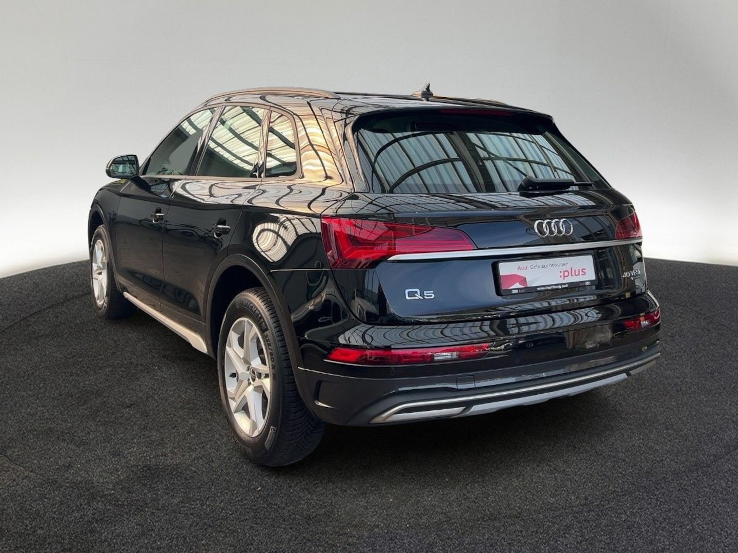 Bild über Audi Q5 40 TFSI quattro S tronic - für weitere Informationen kontaktieren Sie den Audi Partner