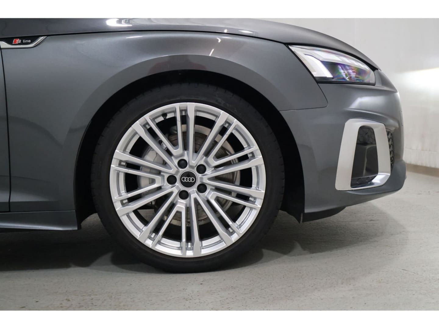 Bild über Audi A5 Cabriolet S line 40 TFSI S tronic - für weitere Informationen kontaktieren Sie den Audi Partner