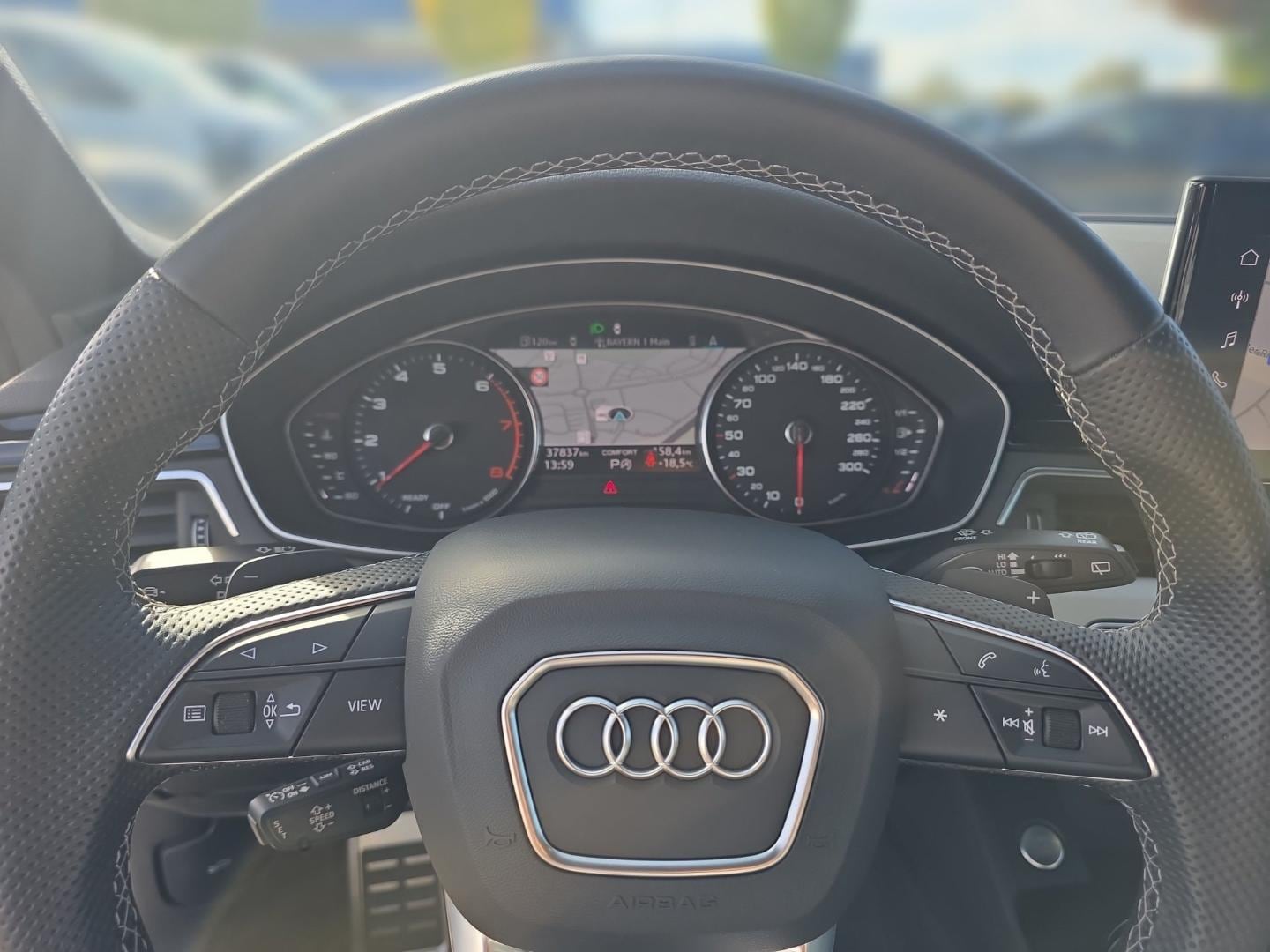 Bild über Audi A4 Avant S line 45 TFSI quattro S tronic - für weitere Informationen kontaktieren Sie den Audi Partner
