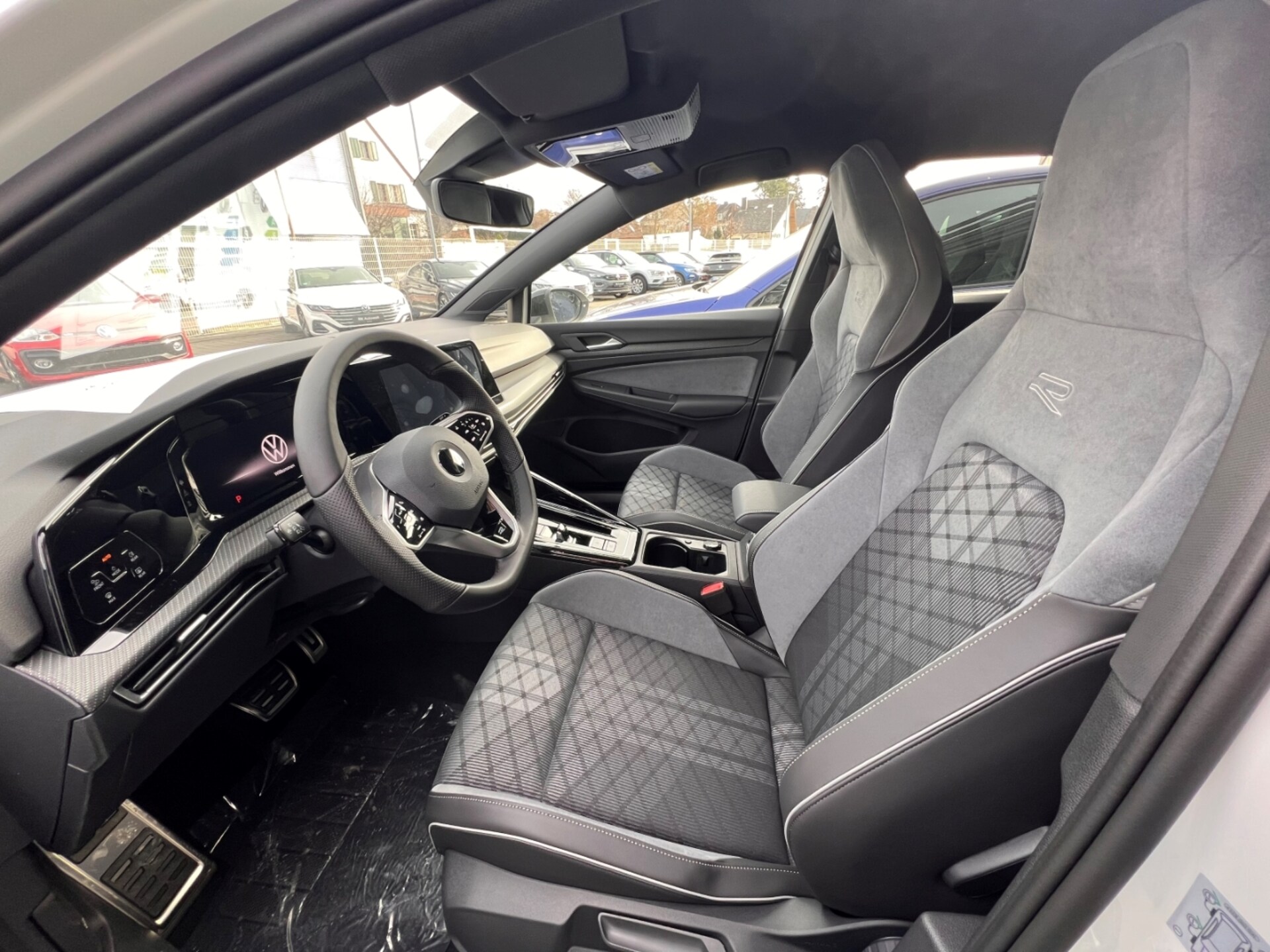 Volkswagen Golf R-Line