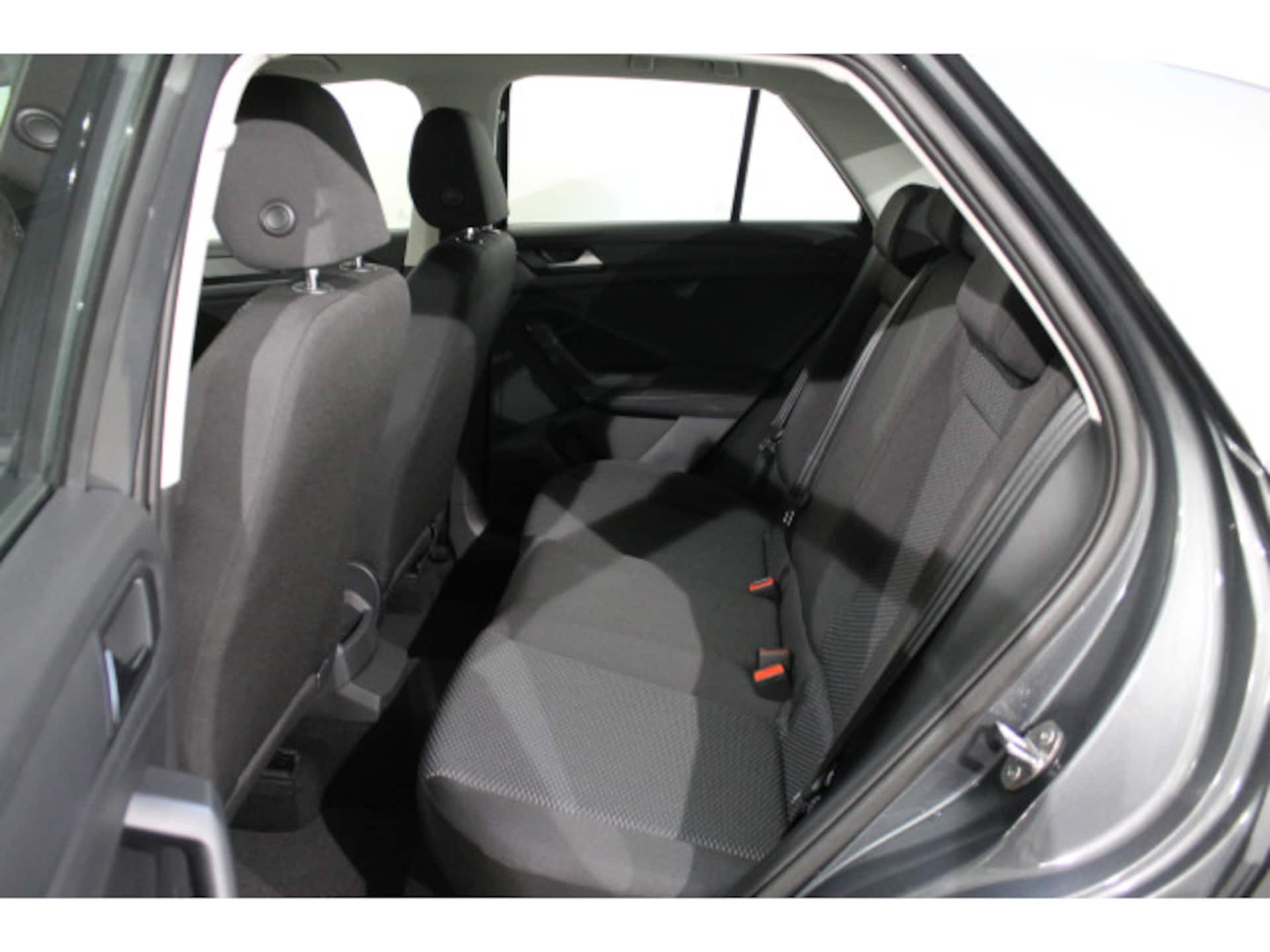 Volkswagen T-Roc Basis-Modell