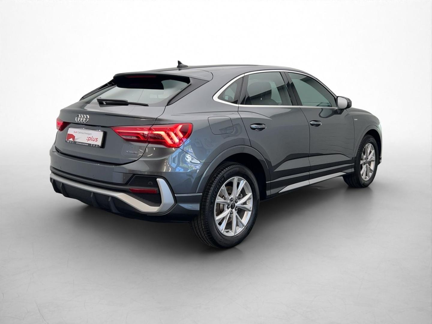 Bild über Audi Q3 Sportback S line 40 TFSI quattro S tronic - für weitere Informationen kontaktieren Sie den Audi Partner