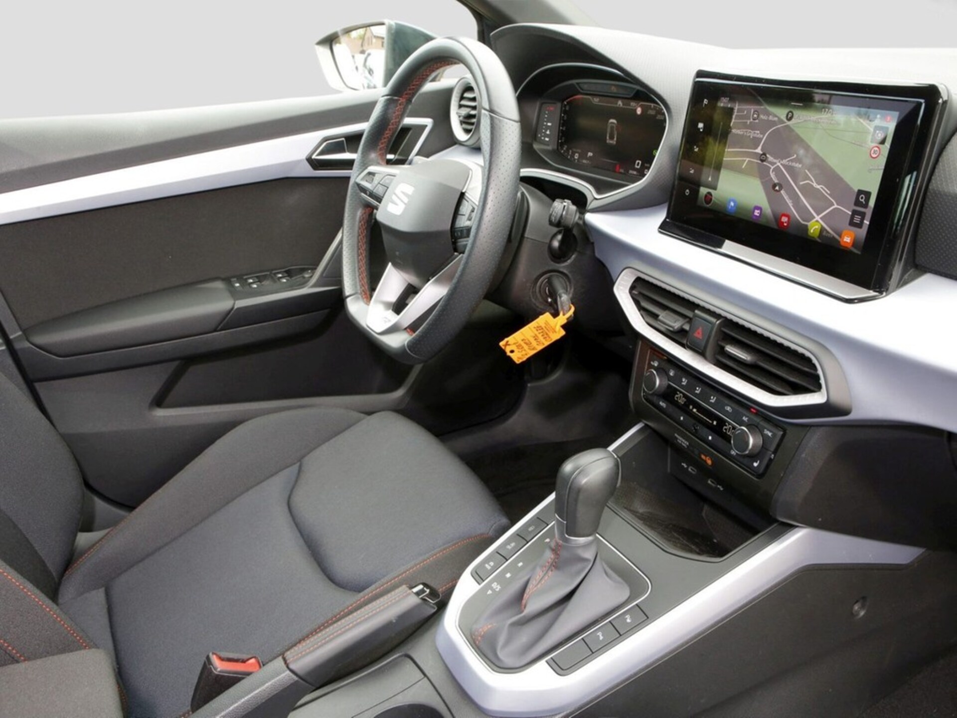SEAT Arona FR