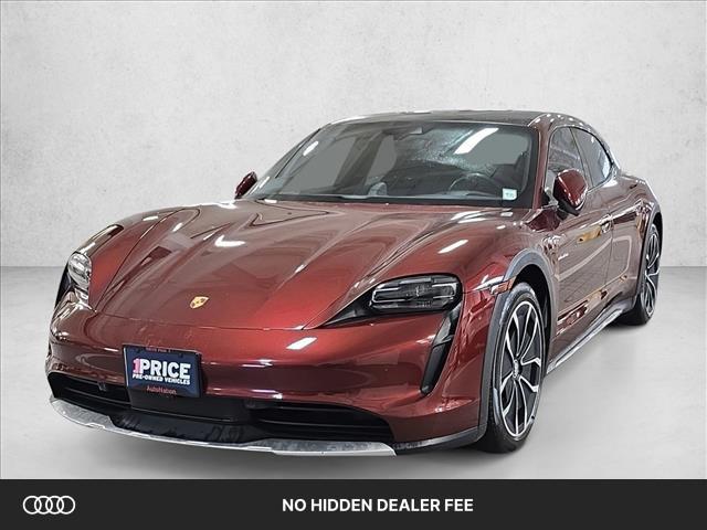 2022 Porsche Taycan Cross Turismo's photo