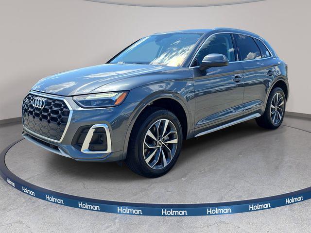 2024 Audi Q5 45 Premium's photo