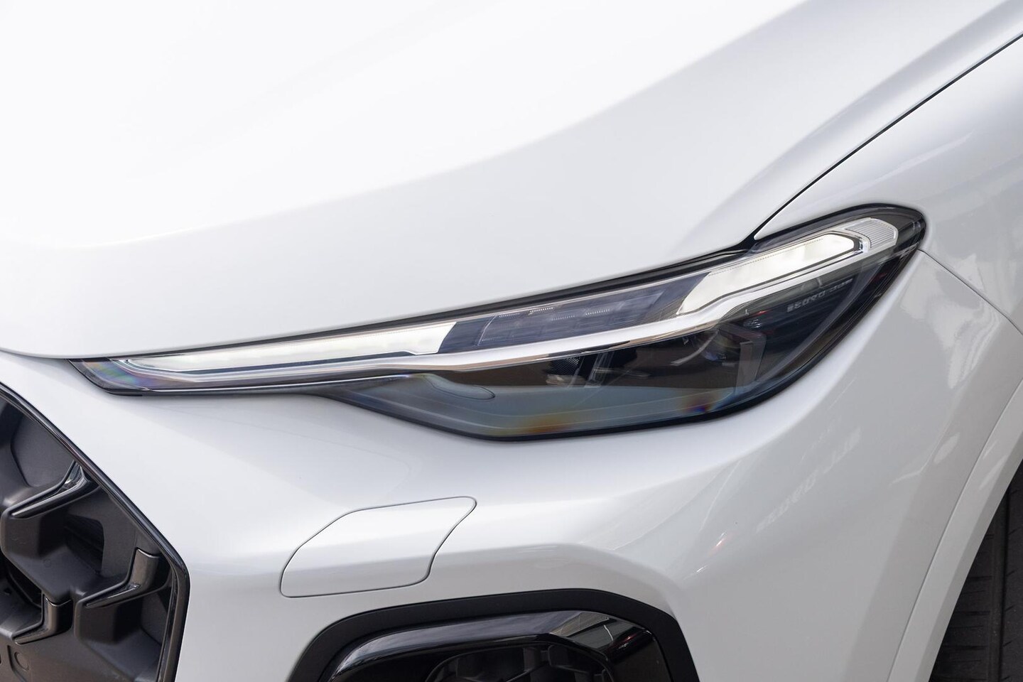 Image about Audi Q5 SUV e-hybrid quattro S tronic