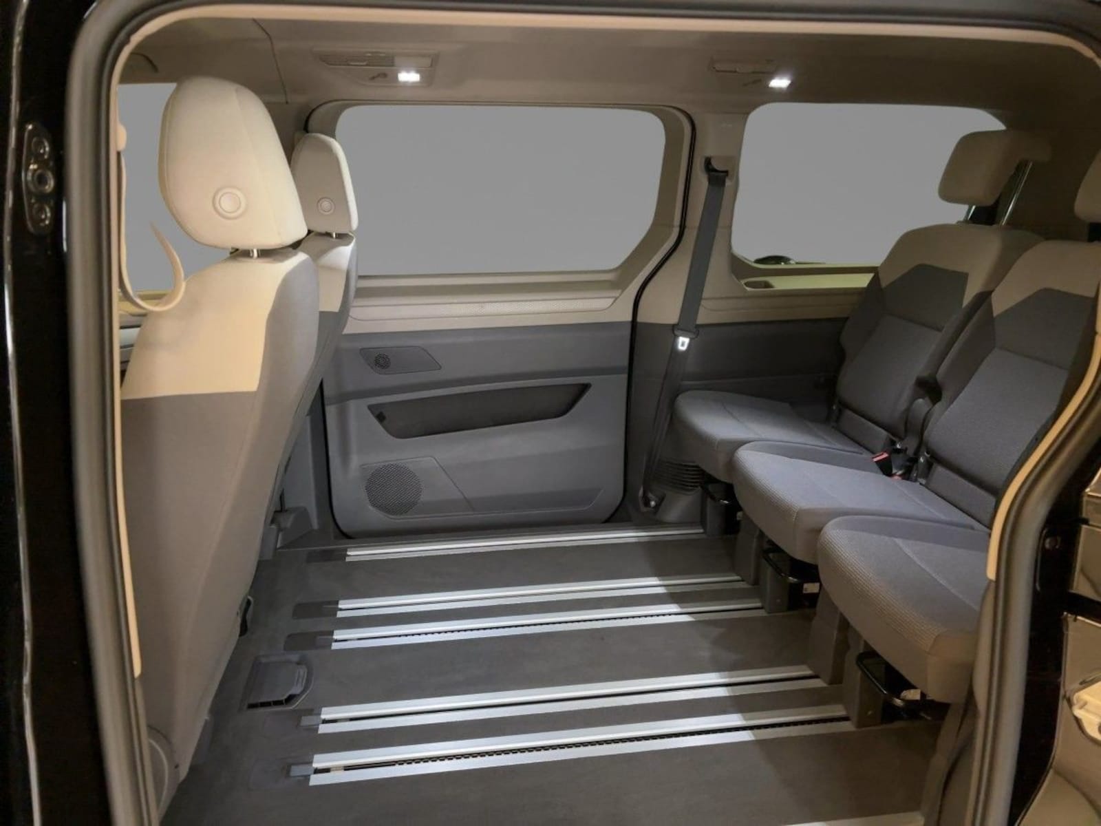 Volkswagen Multivan Langversion – Bild 6