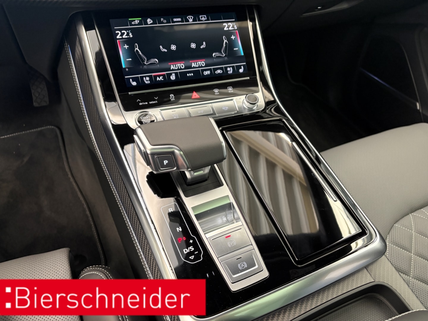 Bild über Audi Q7 SUV TFSI e S line 60 TFSI e quattro tiptronic - für weitere Informationen kontaktieren Sie den Audi Partner