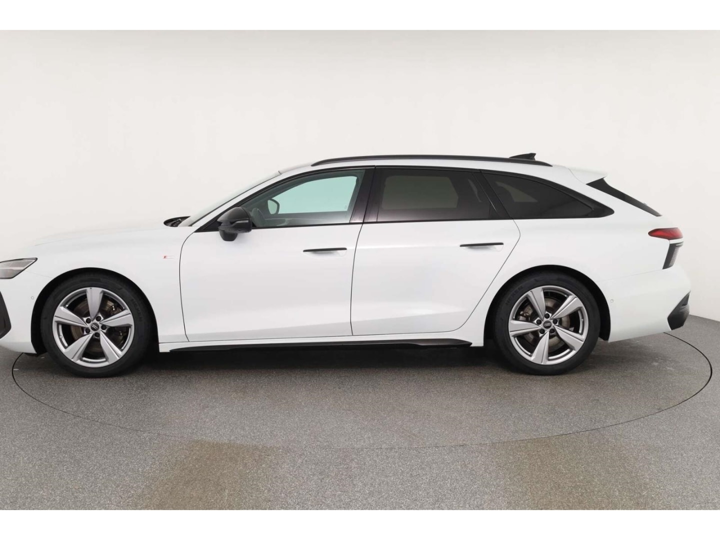 Bild über Audi A6 Avant TDI quattro 150 kW S tronic - für weitere Informationen kontaktieren Sie den Audi Partner