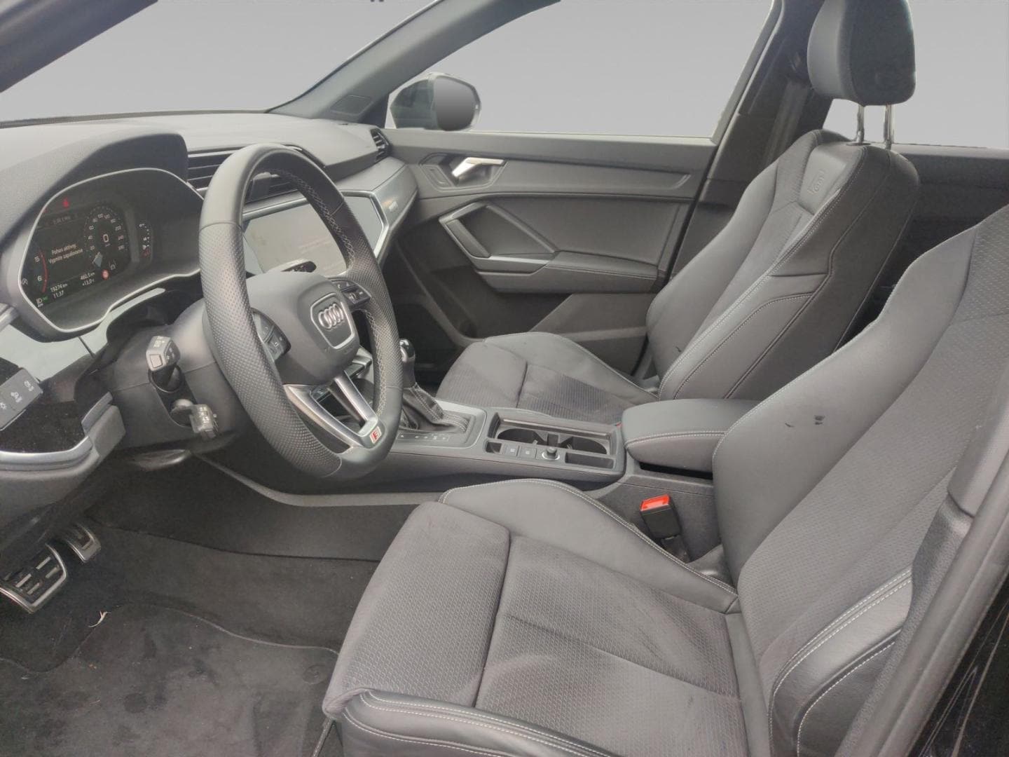 Bild über Audi Q3 S line 40 TDI quattro S tronic - für weitere Informationen kontaktieren Sie den Audi Partner