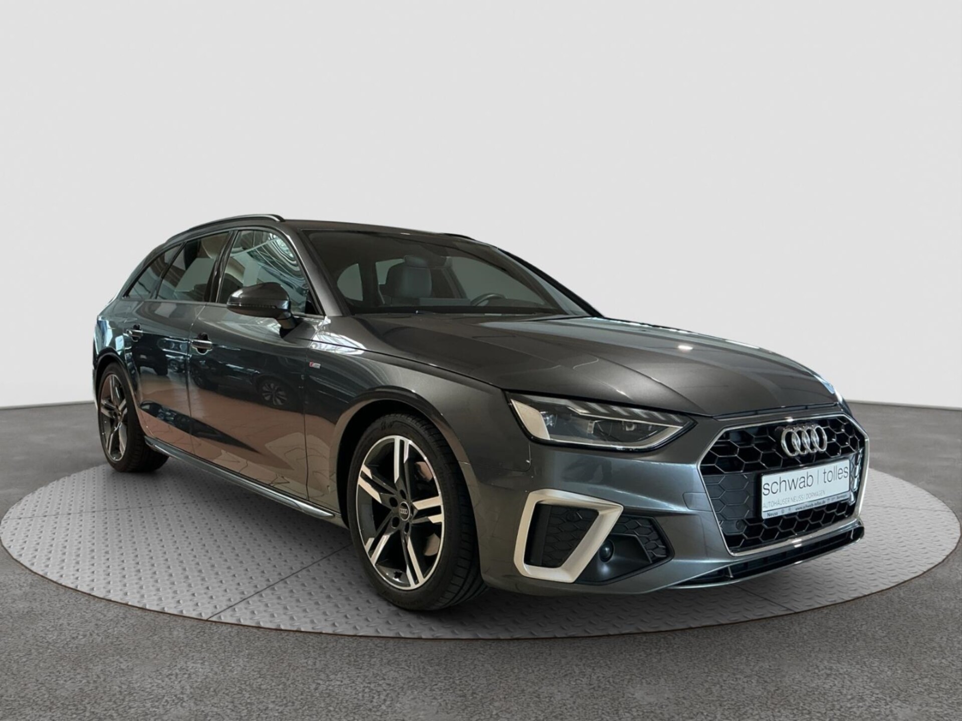Audi A4 Avant S line