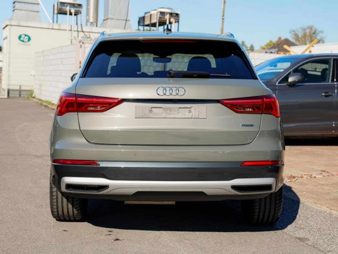 Bild über Audi Q3 TDI quattro 142 kW S tronic - für weitere Informationen kontaktieren Sie den Audi Partner