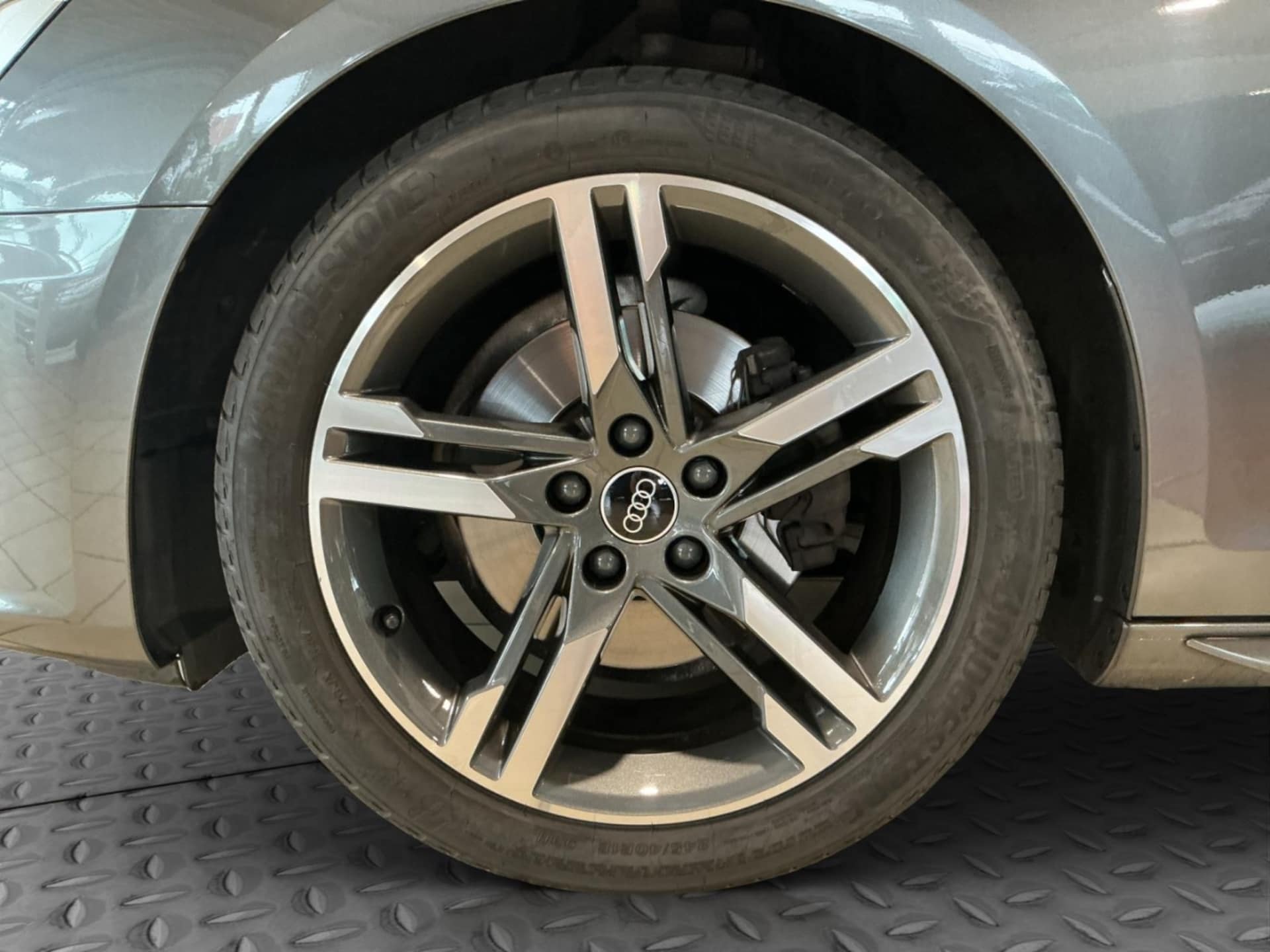 Audi A4 Avant S line