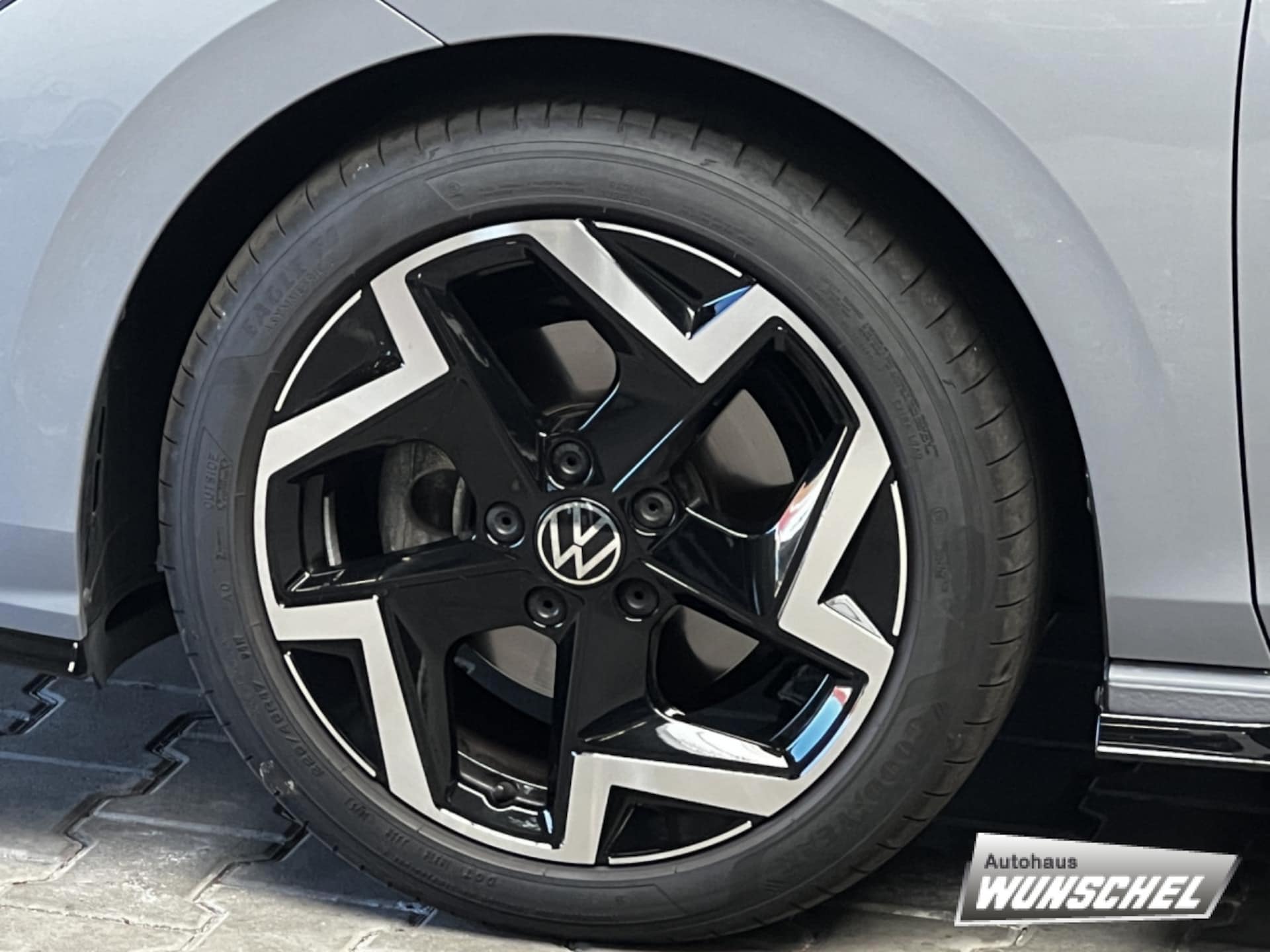 Volkswagen Golf R-Line