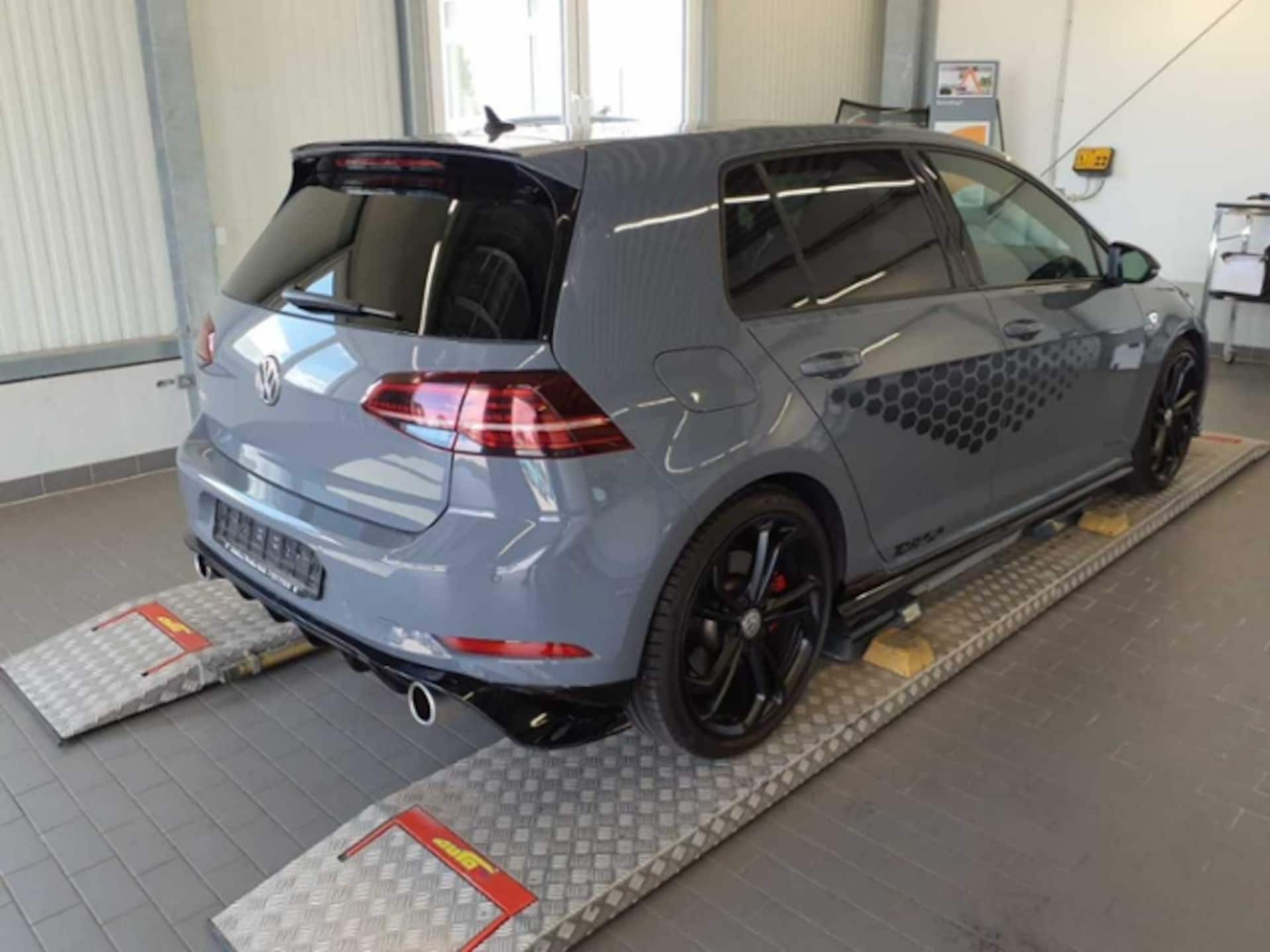 Volkswagen Golf GTI