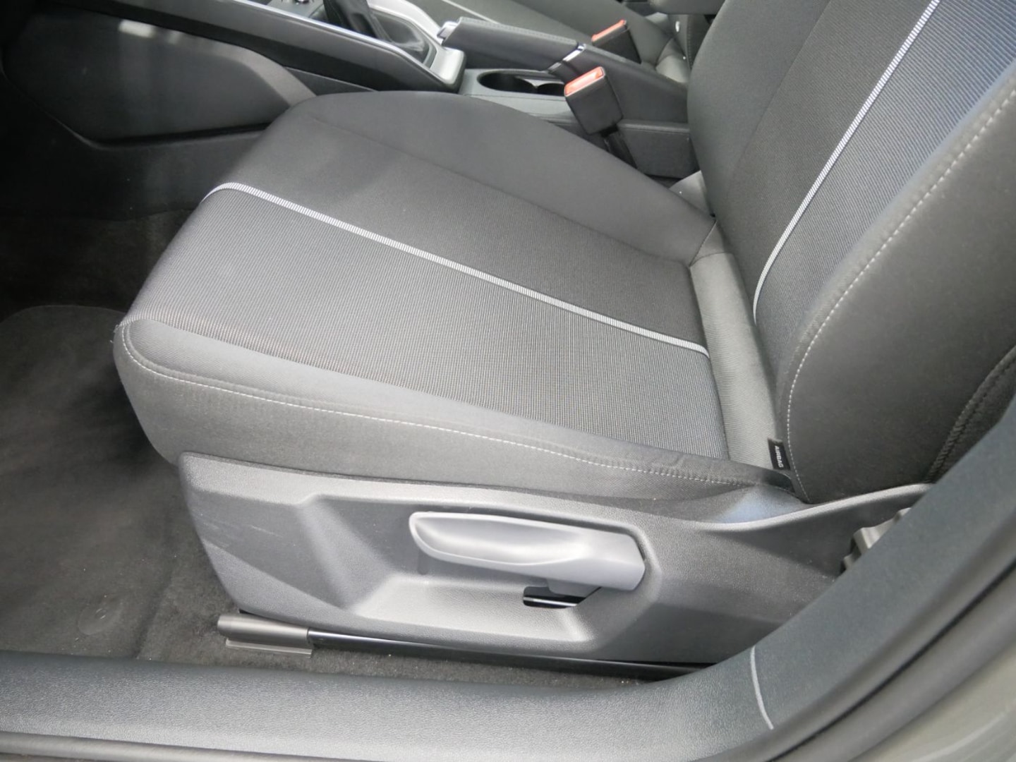 Bild über Audi A1 Sportback S line 25 TFSI S tronic - für weitere Informationen kontaktieren Sie den Audi Partner