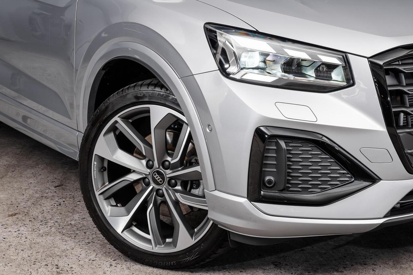 Image about Audi Q2 35 TFSI S tronic