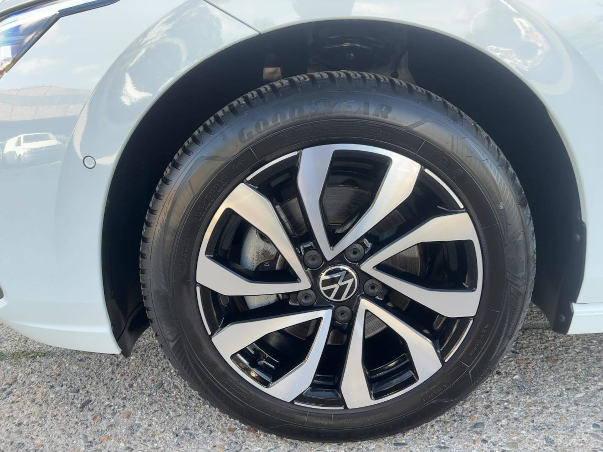 Volkswagen Golf Active