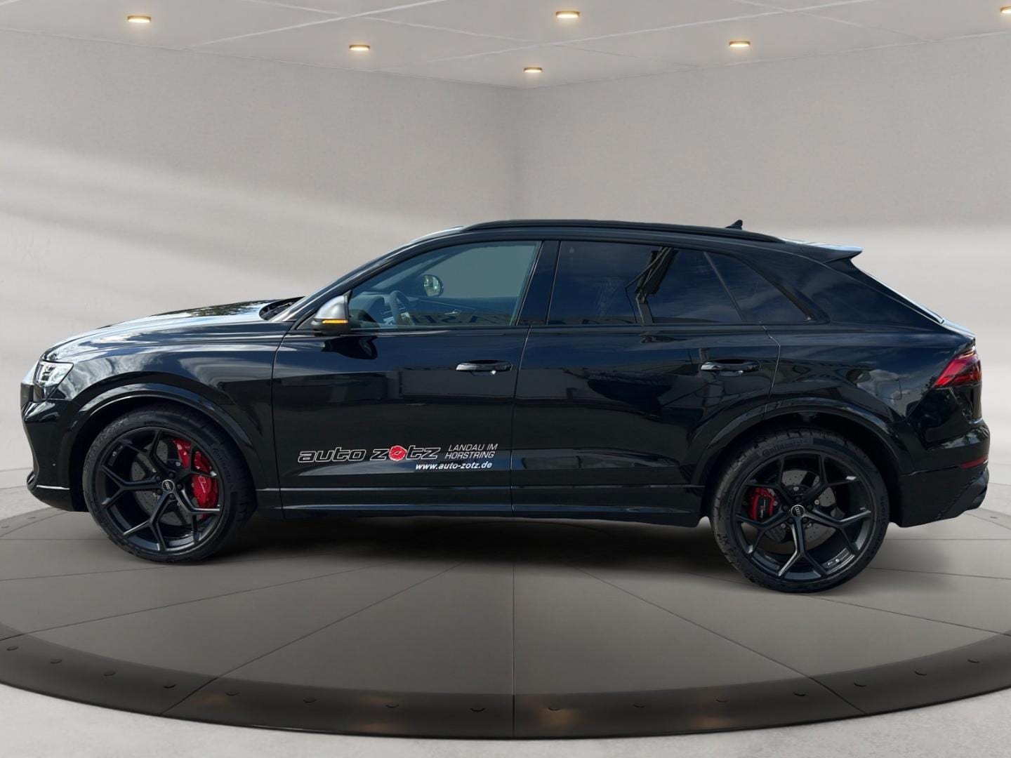 Bild über Audi RS Q8 SUV TFSI quattro 471 kW tiptronic - für weitere Informationen kontaktieren Sie den Audi Partner