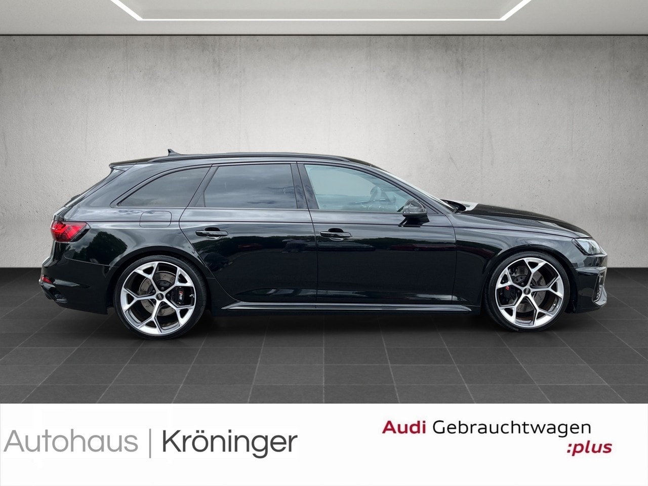Image about Audi RS 4 Avant TFSI quattro tiptronic