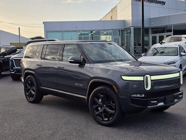 Photo of 2024 Rivian R1S