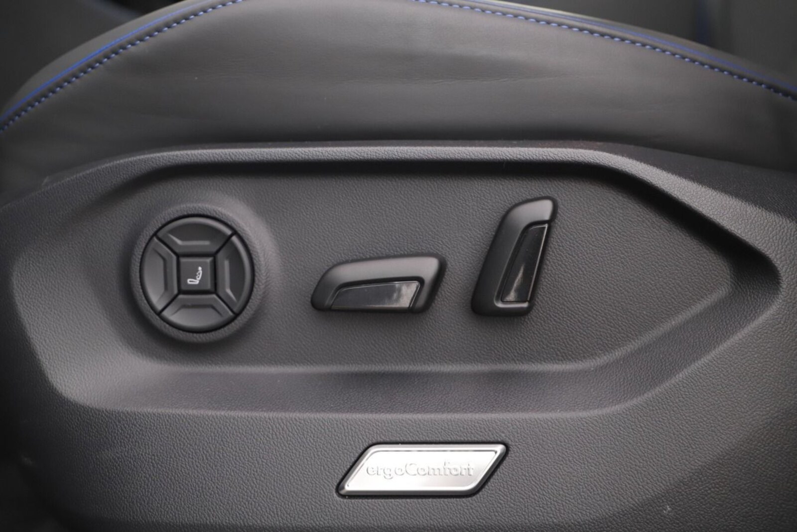 Volkswagen Touareg – Bild 12