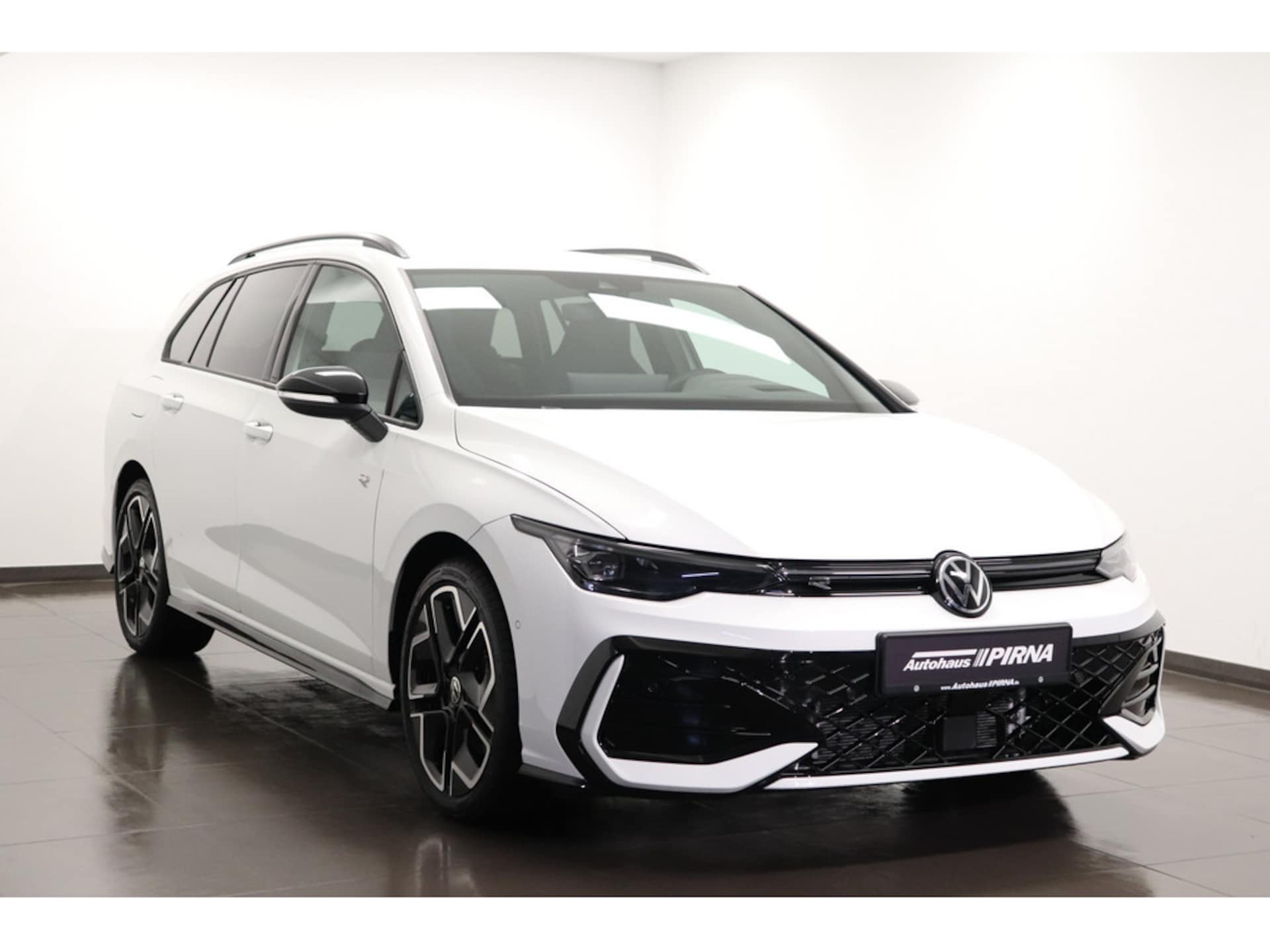 Volkswagen Golf Variant R-Line