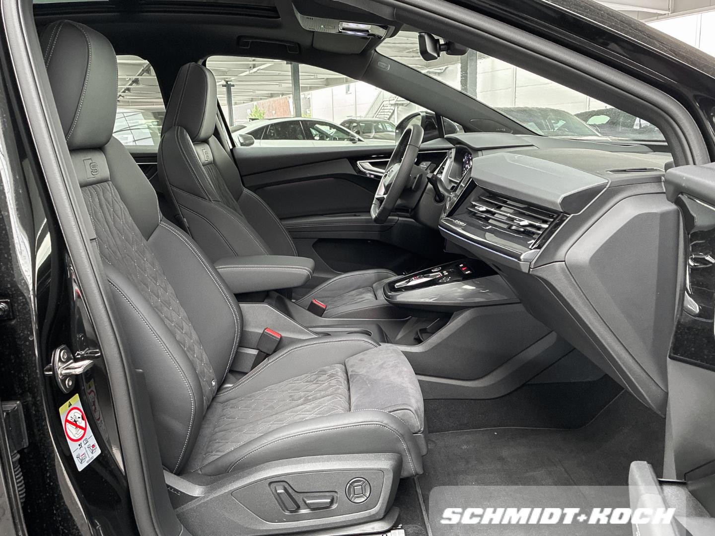 Bild über Audi Q4 e-tron 45 e-tron quattro - für weitere Informationen kontaktieren Sie den Audi Partner