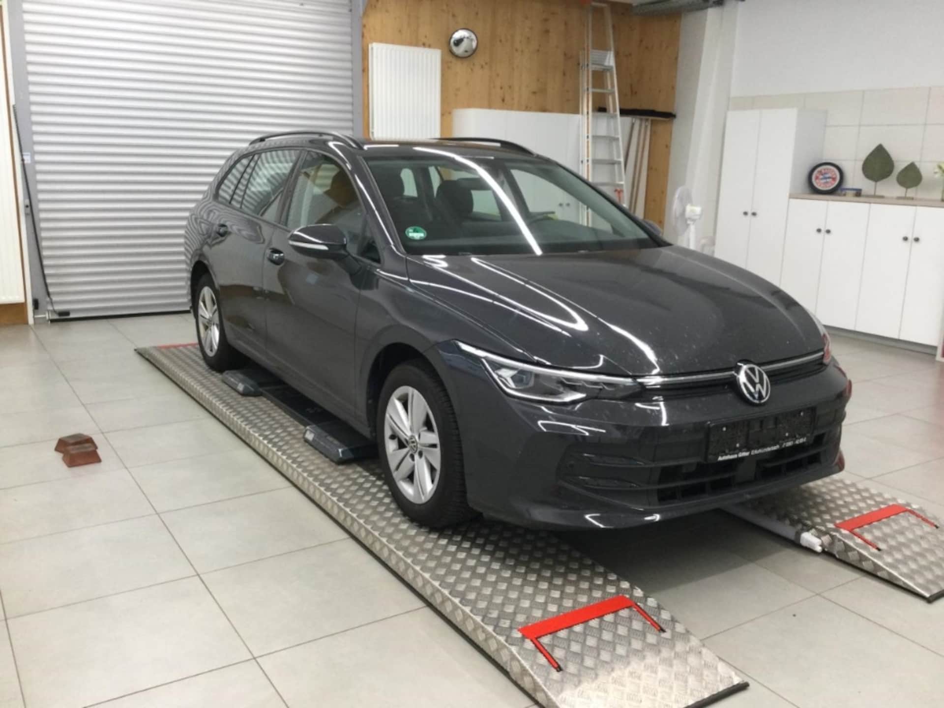 Volkswagen Golf Variant Life