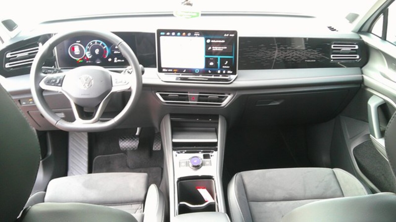Volkswagen Tiguan – Bild 12